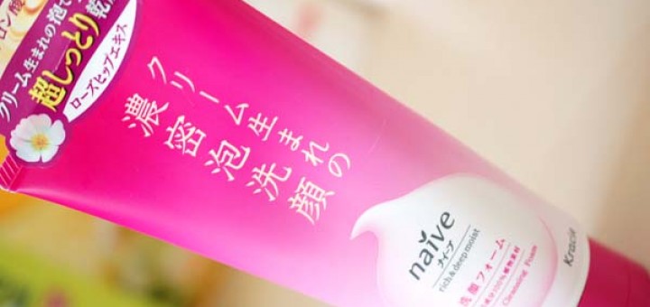 KRACIE NAIVE Facial Cleansing Foam (Rosehip)