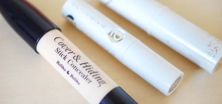 Sasatinnie DUO HEART Smoothie Duo Heart Concealer, NarisUp Acmedica Stick Concealer DX и HOLIKA HOLIKA Cover and hiding stick concealer