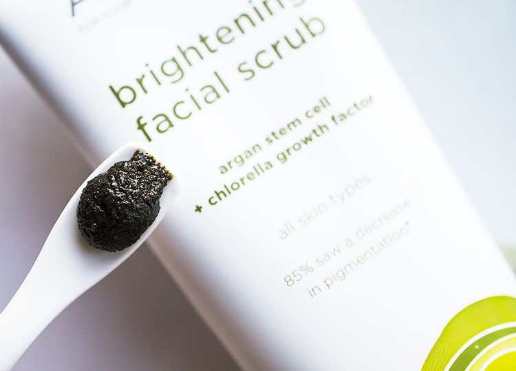 Acure Organics Brightening Facial Scrub, Acure Organics, iherb.com, iherb.com отзывы, американская косметика, отзывы iherb.com, уход за лицом, Скраб с хлореллой Acure Organics Brightening Facial Scrub