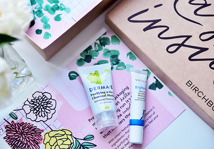 Fancy Бьюти-боксы: Birchbox April 2017, Birchbox April 2017,Birchbox, Vasanti BrightenUp! New Skin Amplifying Moisturizer, Benefit Cosmetics They're Real! Double the Lip, Bumble and bumble Don't Blow It - Fine, TOCCA Emelia Eau de Parfum, derma e Purifying 2-in-1 Charcoal Mask,