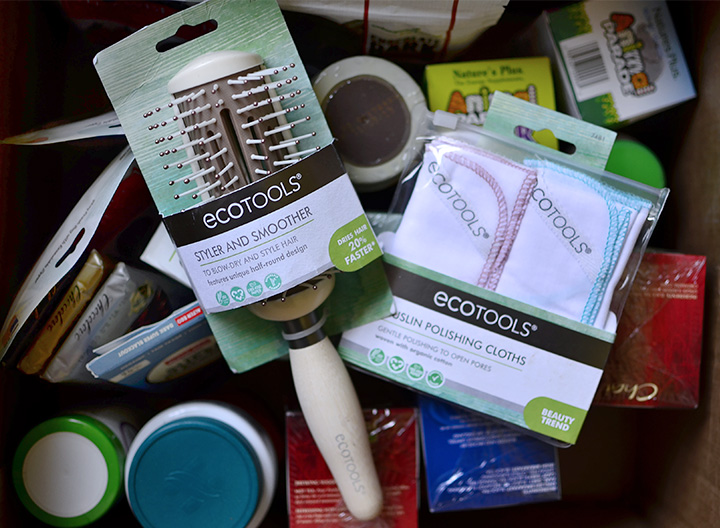 Черный шоколад Chocolove, EcoTools, муслиновые салфетки, Chocolove, Посылка iHerb: чай, чай Twinings, шоколад и хлорофилл, Nature’s Plus, Chlorofresh Chlorophyll, Pau d'Arco, Готу Кола, Gotu Kola, Fo Ti, iherb.com, iherb.com отзывы, американская косметика, натуральная косметика, органическая косметика, отзывы iherb.com